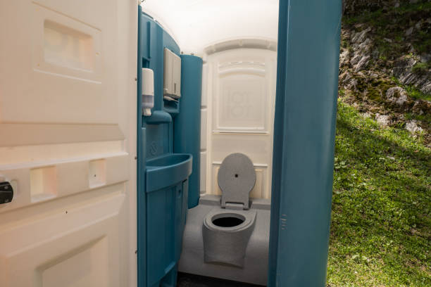 Portable Toilet Options We Offer in Bellevue, WA